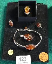 Lot 423