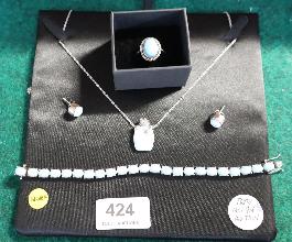 Lot 424