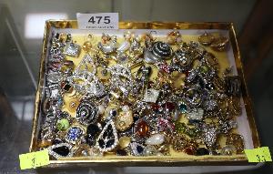 Lot 475