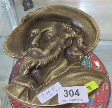 Lot 304