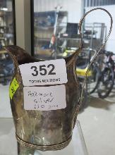 Lot 352