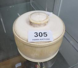 Lot 305