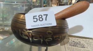 Lot 587