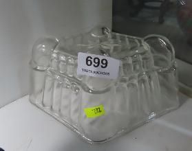 Lot 699