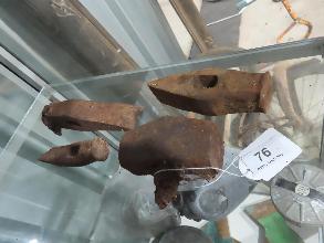 Lot 76