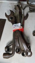 Lot 432