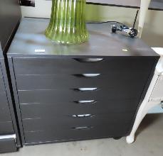 Lot 76
