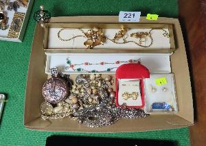 Lot 221
