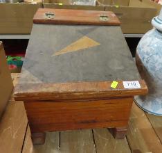 Lot 710