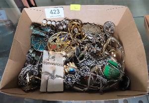 Lot 423