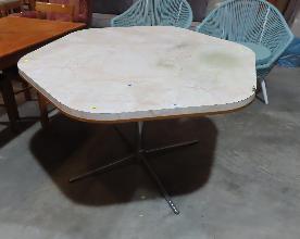Lot 77