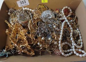 Lot 353